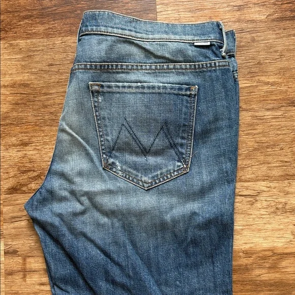 Mother distressed boyfriend jeans. - Picture 3 of 7